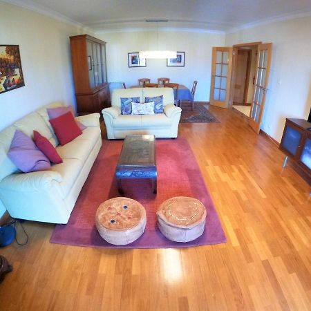 Lisbon 2 Bedroom Apartment With Balcony In Alges Exterior photo