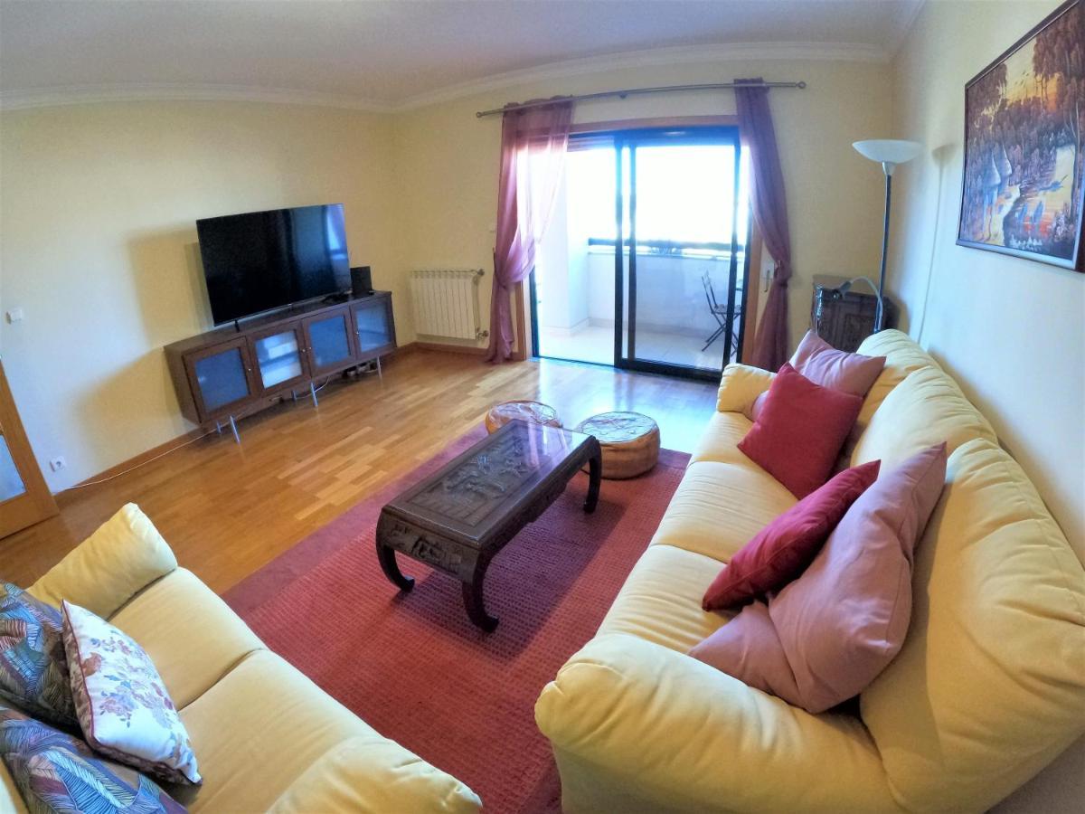 Lisbon 2 Bedroom Apartment With Balcony In Alges Exterior photo