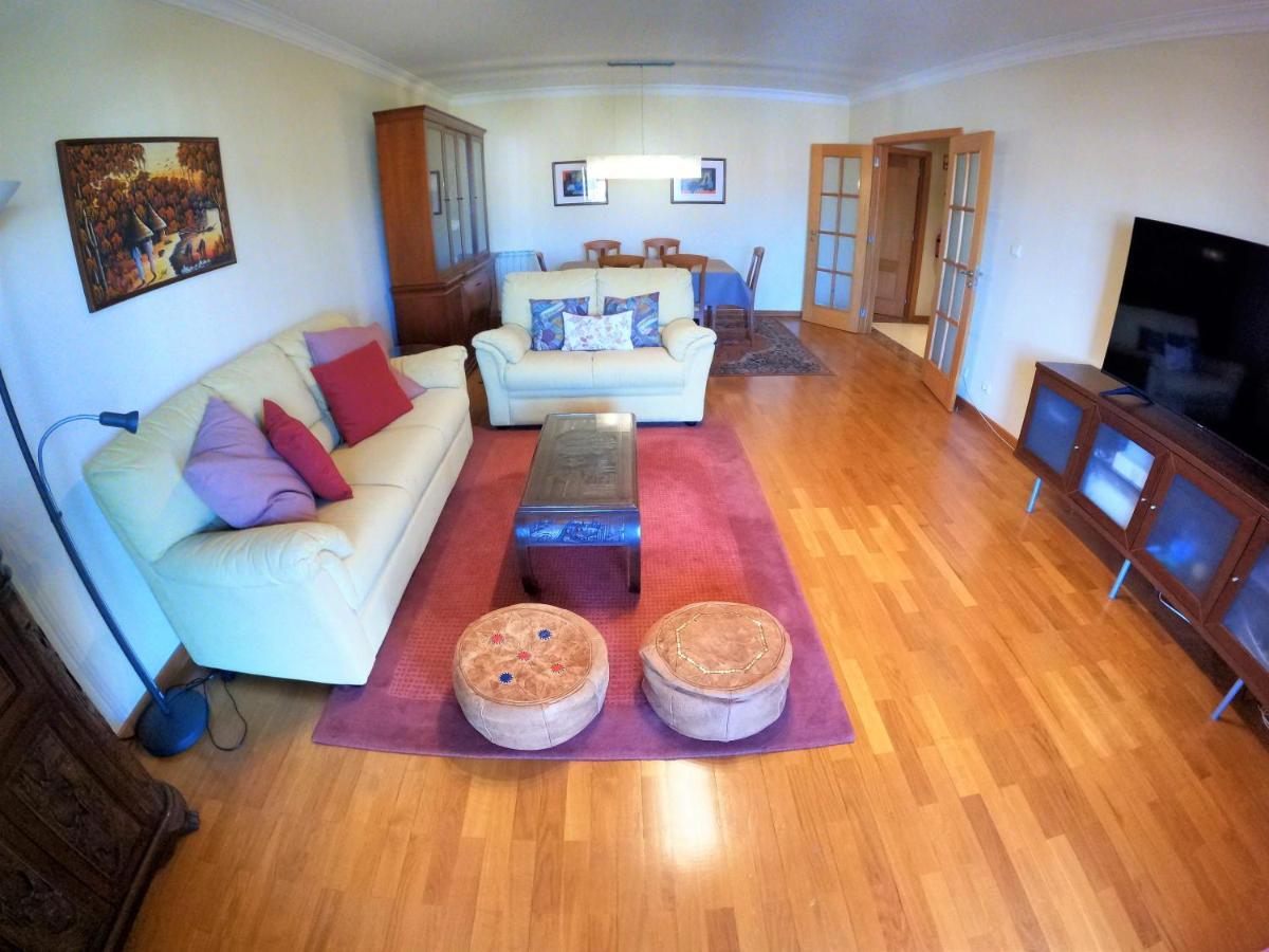 Lisbon 2 Bedroom Apartment With Balcony In Alges Exterior photo
