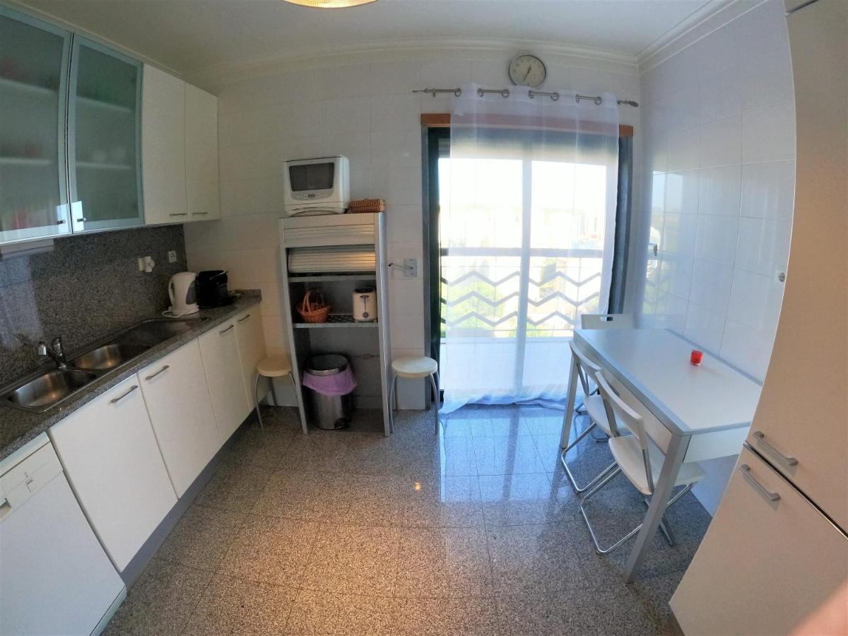 Lisbon 2 Bedroom Apartment With Balcony In Alges Exterior photo