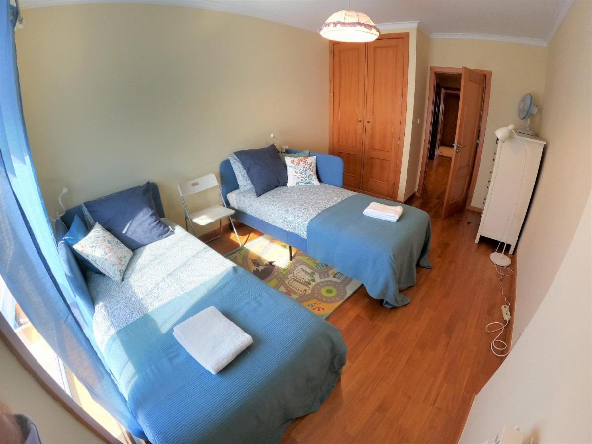 Lisbon 2 Bedroom Apartment With Balcony In Alges Exterior photo